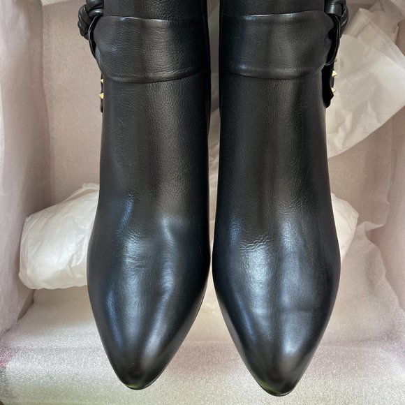 NEW Valentino Garavani Rockstud Heeled Leather Bow Ankle Boots - Picture 8 of 16
